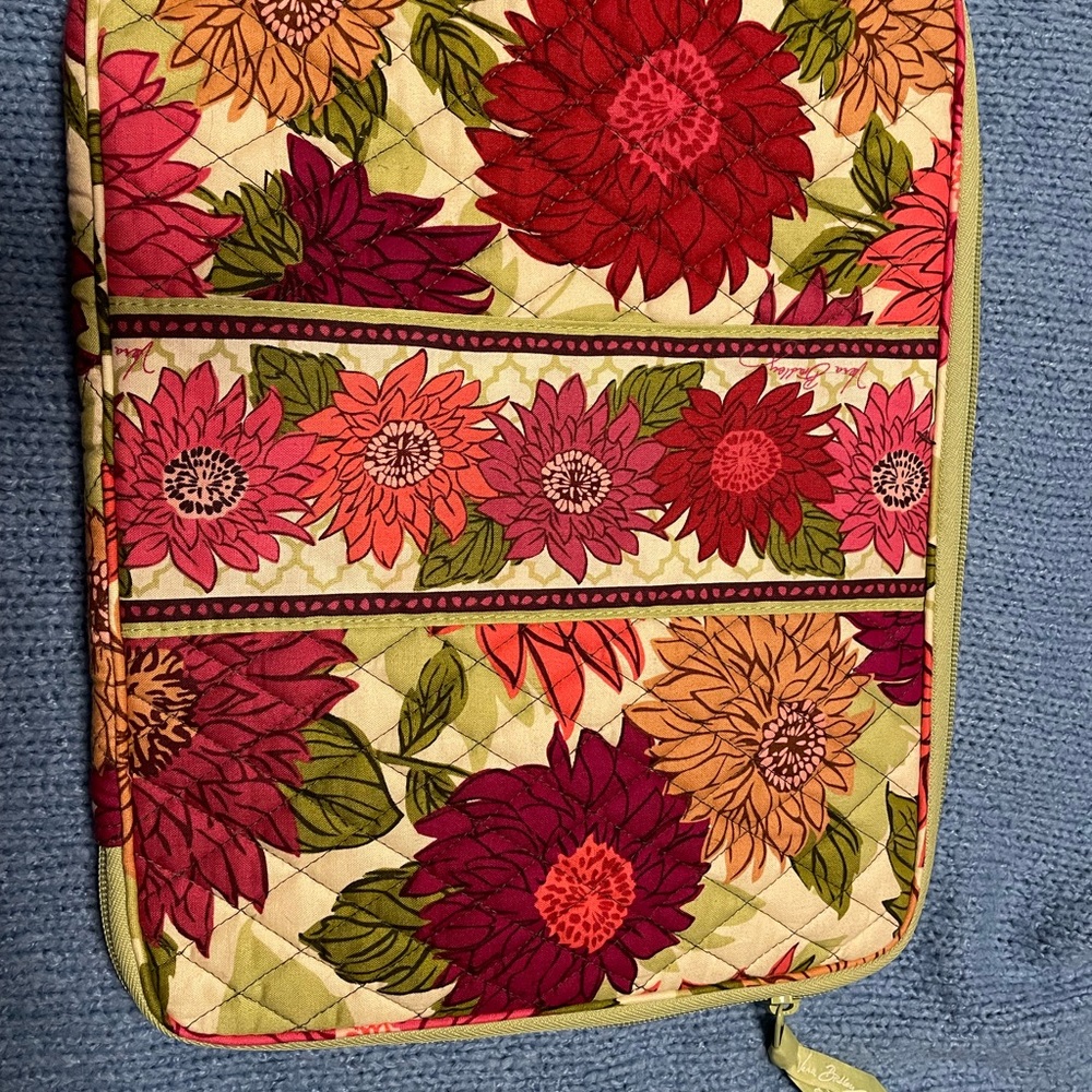 Vera Bradley laptop bag. 11x14